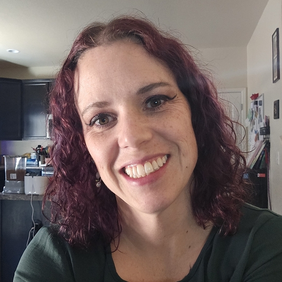 Meet your Posher, Heather - Picture 3 of 3